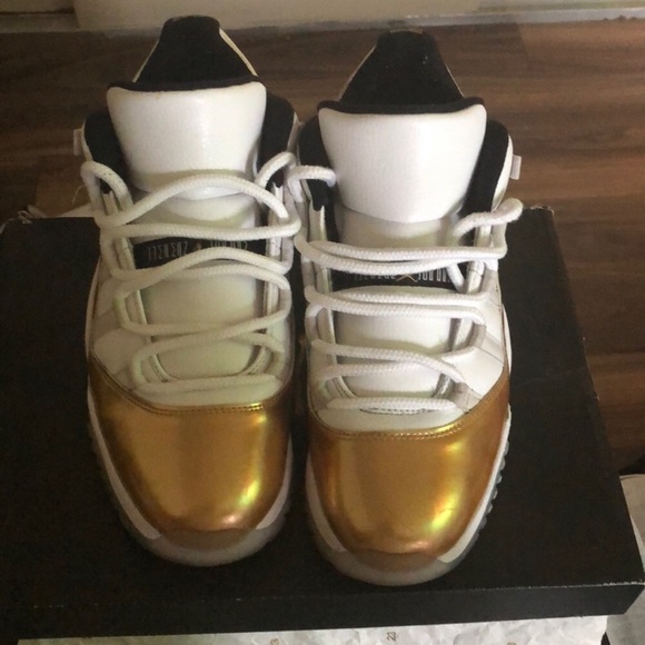 Retro 11s - Picture 2 of 3